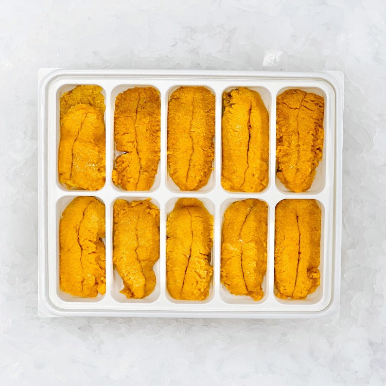 Transparent container filled with natural sea urchin roe Uni pack